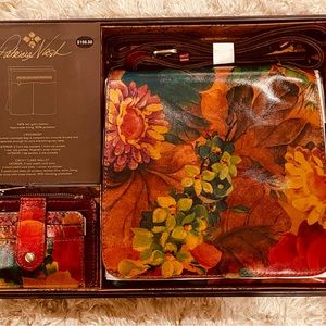 NEW!  Patricia Nash Crossbody Purse & Wallet Set
